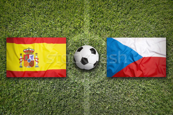 Espagne vs République tchèque drapeaux terrain de football vert [[stock_photo]] © kb-photodesign