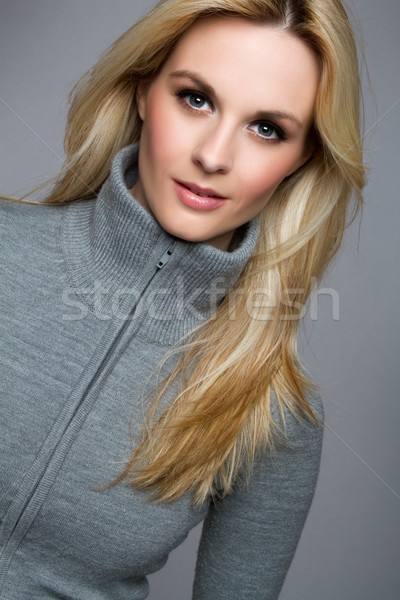 Belo loiro mulher suéter modelo Foto stock © keeweeboy