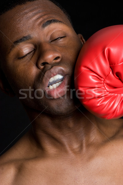 Box negru profesional om faţă fundal Imagine de stoc © keeweeboy