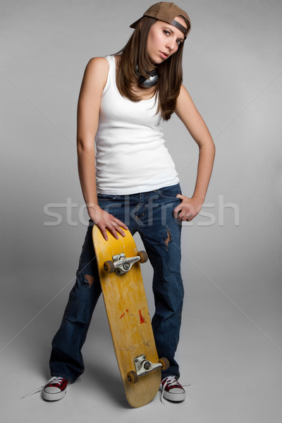 [[stock_photo]]: Skateboard · fille · joli · patineur · musique