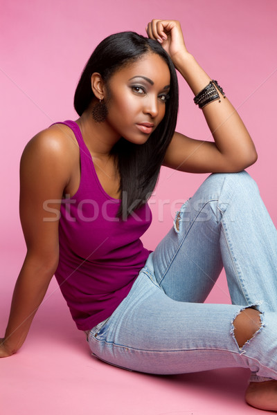 Fekete lány ül gyönyörű afroamerikai arc Stock fotó © keeweeboy