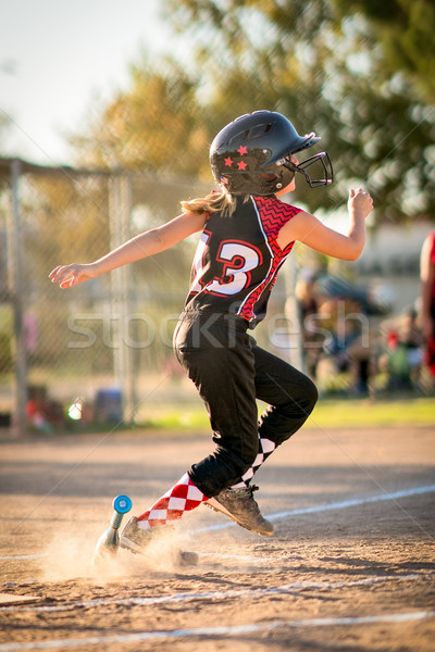 [[stock_photo]]: Enfant · jouer · softball · baseball · courir · équipe