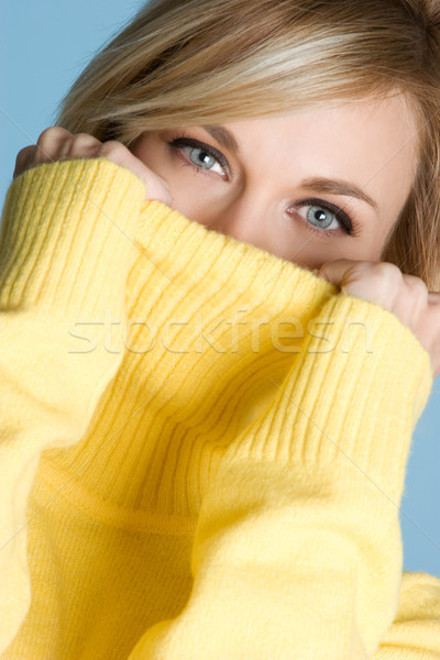 Zdjęcia stock: żółty · sweter · kobieta · piękna · kobieta · twarz