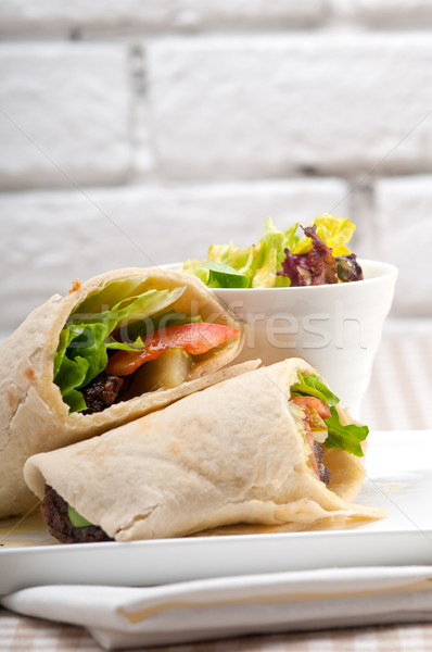 Kip pita rollen sandwich traditioneel Stockfoto © keko64