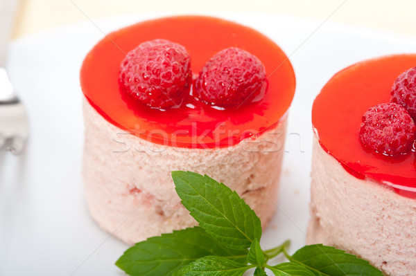 Fresco framboesa bolo sobremesa forma de Foto stock © keko64