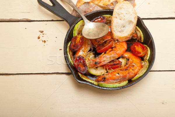 Courgettes tomates fonte alimentaire rouge [[stock_photo]] © keko64