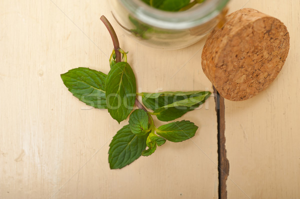 Foto d'archivio: Fresche · menta · foglie · vetro · jar · rustico