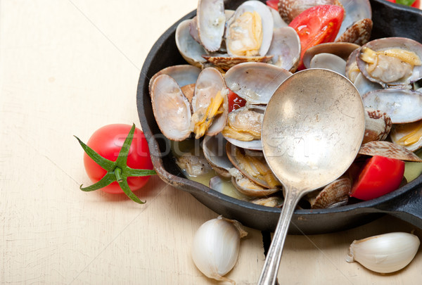 fresh clams on an iron skillet Stock photo © keko64
