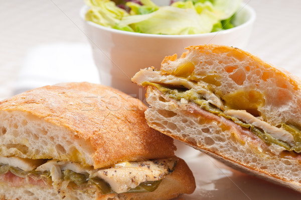 Włoski panini kanapkę kurczaka tradycyjny warzyw Zdjęcia stock © keko64