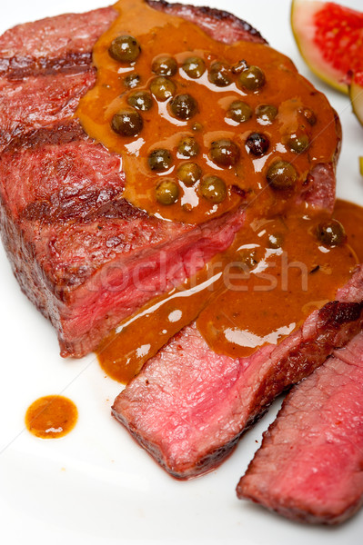 Zielone ziarnko pieprzu wołowiny filet kremowy sos Zdjęcia stock © keko64
