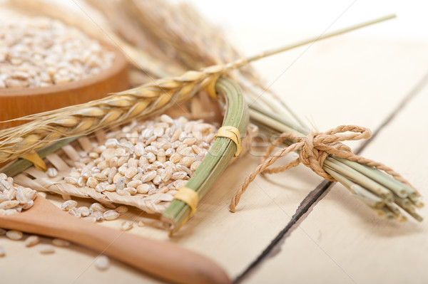 Organique grains de blé rustique table en bois macro [[stock_photo]] © keko64