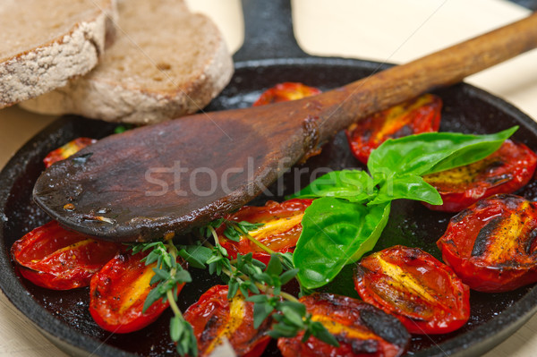 Tomates cerises basilic four fonte bois [[stock_photo]] © keko64