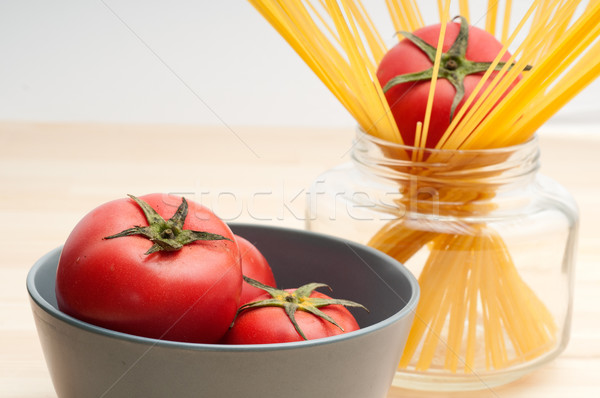 Fresco tomates espaguete macarrão pinho Foto stock © keko64