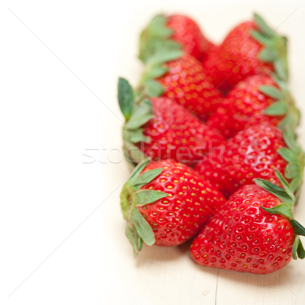 Frischen Erdbeere weiß Holz rustikal Stock foto © keko64