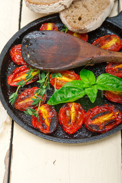 Tomates cerises basilic four fonte bois [[stock_photo]] © keko64