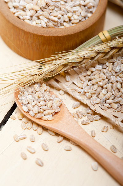 Organique grains de blé rustique table en bois macro [[stock_photo]] © keko64