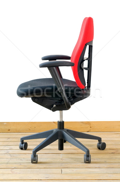 Nowoczesne czerwony krzesło biurowe podłóg drewnianych biały działalności Zdjęcia stock © keko64
