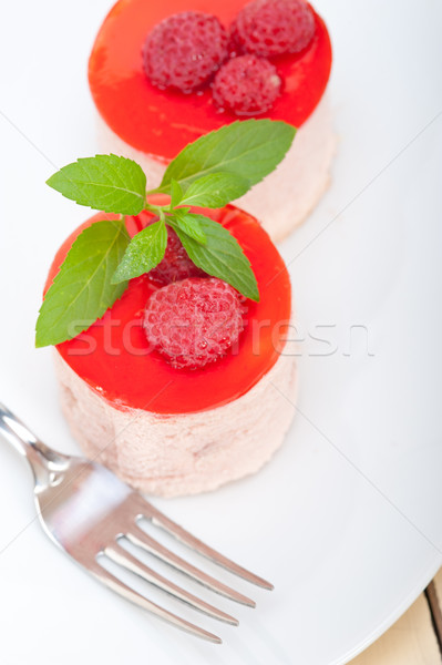 Fresche lampone torta dessert menta Foto d'archivio © keko64