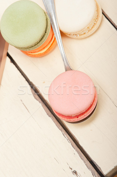 Renkli fransız beyaz rustik ahşap masa kek Stok fotoğraf © keko64