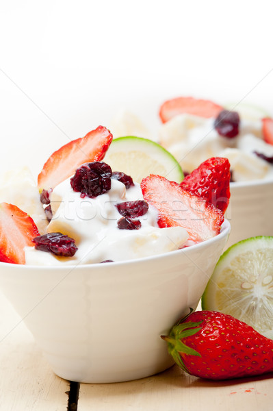 Fruits yogourt salade saine déjeuner blanche [[stock_photo]] © keko64