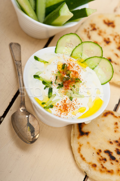 árabes Oriente Medio cabra yogurt pepino ensalada Foto stock © keko64