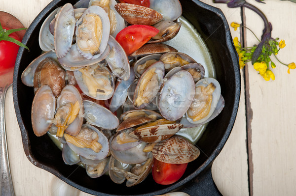 fresh clams on an iron skillet Stock photo © keko64