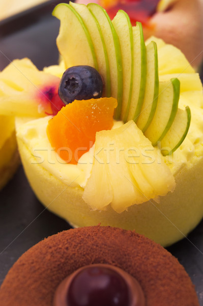 Fresche frutti di bosco torta crema primo piano Foto d'archivio © keko64