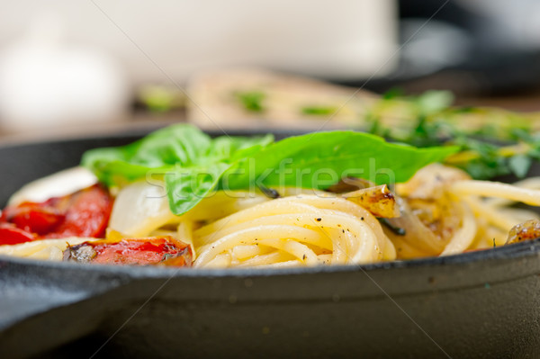 Spaghetti pasta pomodorini basilico italiana Foto d'archivio © keko64