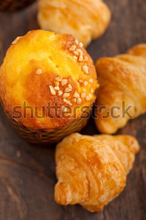 Foto stock: Frescos · muffin · croissant · madera · vieja · mesa