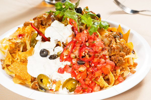 świeże nachos warzyw Sałatka mięsa chili Zdjęcia stock © keko64