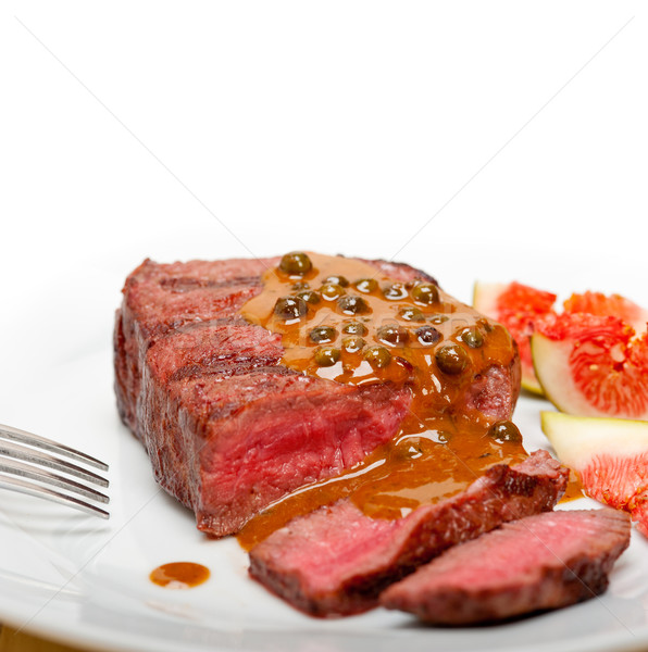 Zielone ziarnko pieprzu wołowiny filet kremowy sos Zdjęcia stock © keko64