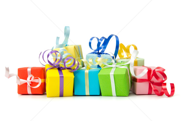 Foto stock: Cajas · de · regalo · color · cinta · aislado · blanco · fiesta