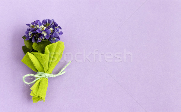 Buchet albastru luncă parfum violet floare Imagine de stoc © Kidza