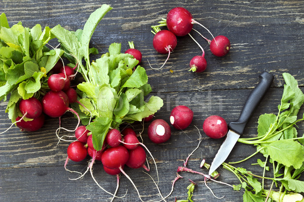 Proaspăt roşu organic crescut natură Imagine de stoc © Kidza