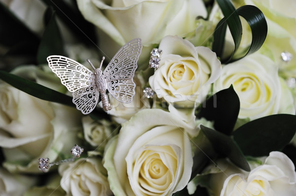 Menyasszonyok virágok pillangó virágcsokor közelkép részlet Stock fotó © KMWPhotography