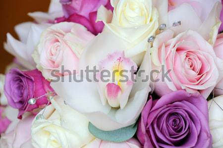 Roze rozen bruidstaart witte top Stockfoto © KMWPhotography