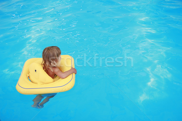 Fille piscine cercle visage soleil nature [[stock_photo]] © koca777