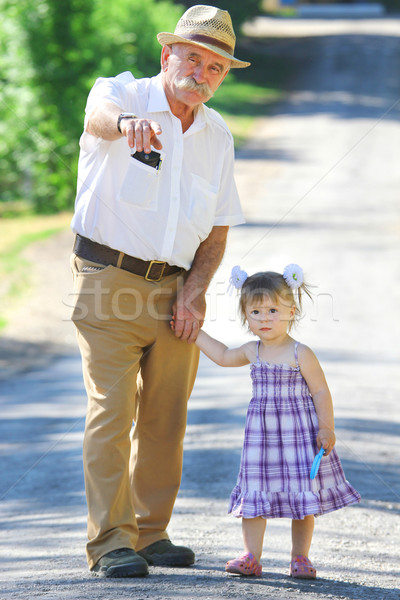 деда внучка дороги человека ребенка волос Сток-фото © koca777