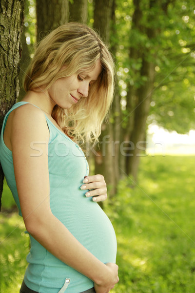 年輕 孕 女孩 性質 家庭 面對 商業照片 © koca777
