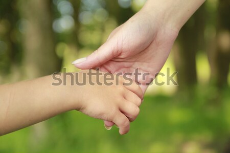 Stockfoto: Ouder · hand · klein · kind · familie · veiligheid