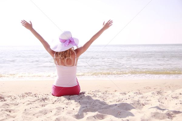 Nina sombrero playa agua mujeres mar Foto stock © koca777