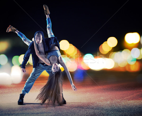 Performans genç yetenekli çift hip hop doku Stok fotoğraf © konradbak