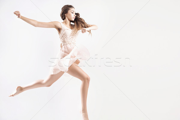 Młoda dziewczyna baletnica utalentowany kobieta dziewczyna sportowe Zdjęcia stock © konradbak