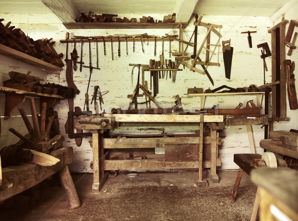[[stock_photo]]: Vieux · réparation · chambre · rustique · maison · bois