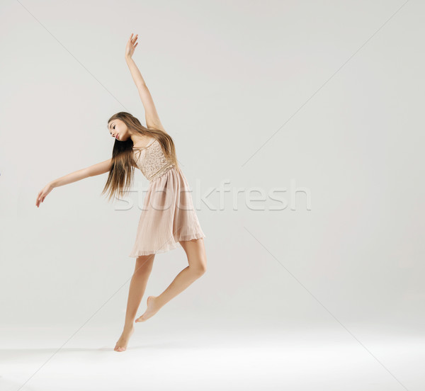 Sanat dans balerin genç kadın kız Stok fotoğraf © konradbak