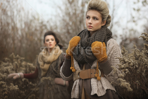 Iki genç kadınlar sonbahar manzara kadın Stok fotoğraf © konradbak