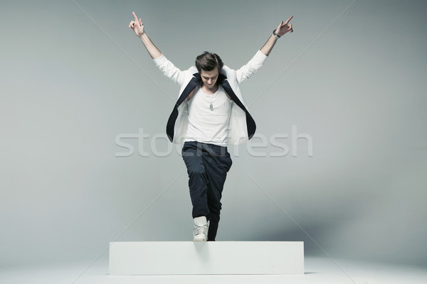 [[stock_photo]]: élégant · bel · homme · triomphe · posent · élégant · Guy