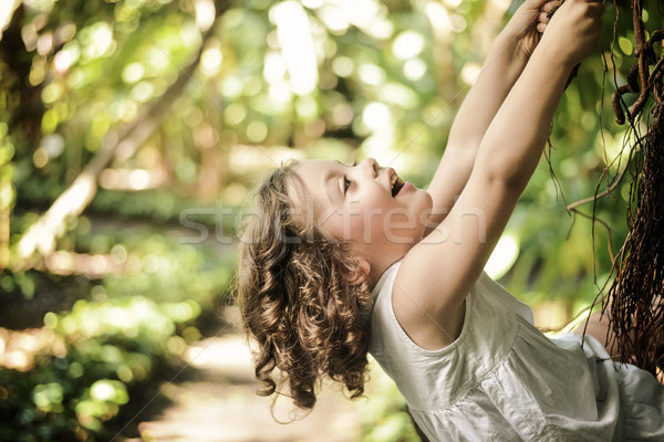 Wesoły dziewczynka wspinaczki palma mały córka Zdjęcia stock © konradbak