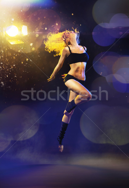 [[stock_photo]]: Portrait · sautant · danseur · jeunes · fille · forêt