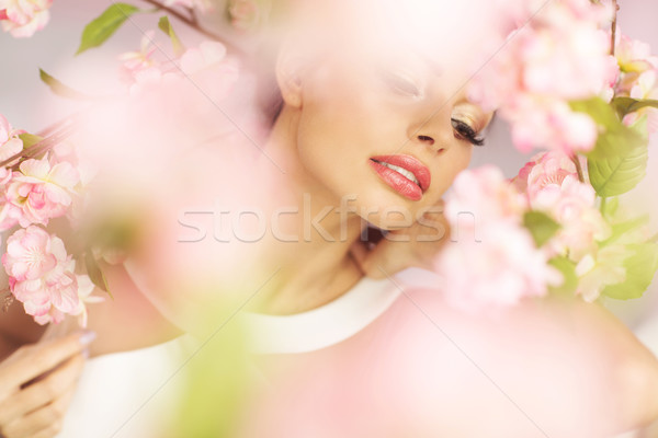 Sensueel lippen brunette dame vrouw voorjaar Stockfoto © konradbak